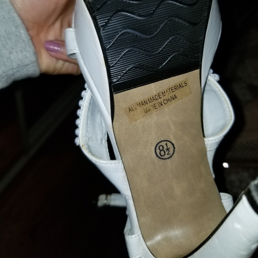 Heels - Picture 2 of 2